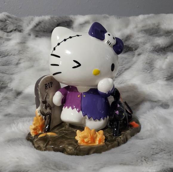 Hello Kitty Blue Sky Clayworks Graveside Halloween - Picture 8 of 9